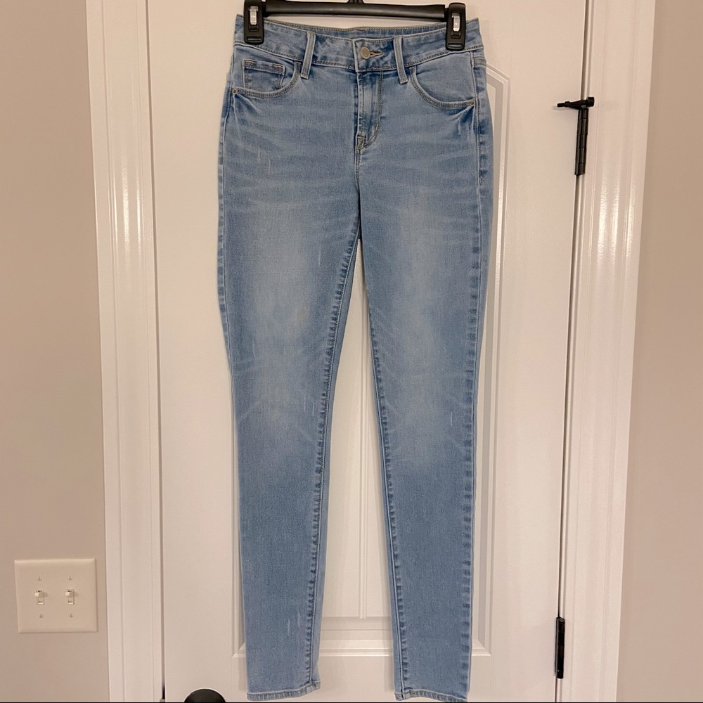 Like new high-rise skinny jeans